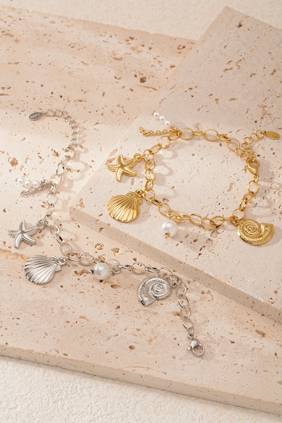 Gouden beach/parel armband